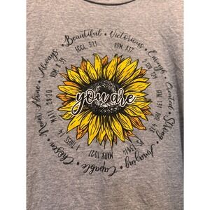 Love In Faith Sunflower Graphic Tee Womens Large Christian Inspirational Shirt